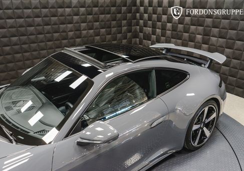 Porsche, 2025