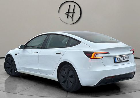 Tesla Model 3, 2024 3