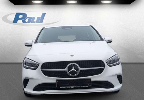 Mercedes-Benz B 180, 2024