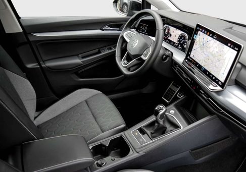 Volkswagen Golf, 2025