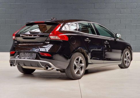 Volvo V40, 2018