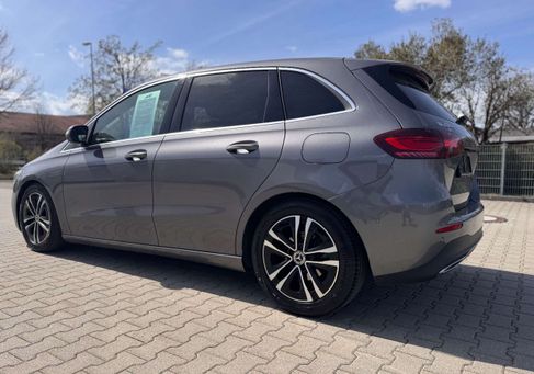 Mercedes-Benz B 200, 2024