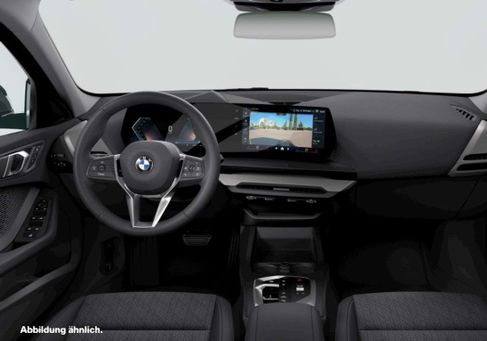 BMW 120, 2025