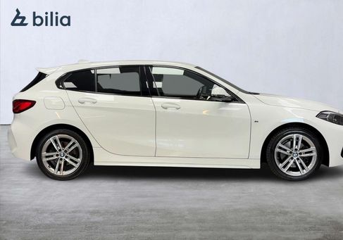 BMW 118, 2021