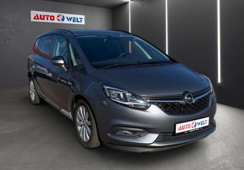 Opel Zafira, 2017