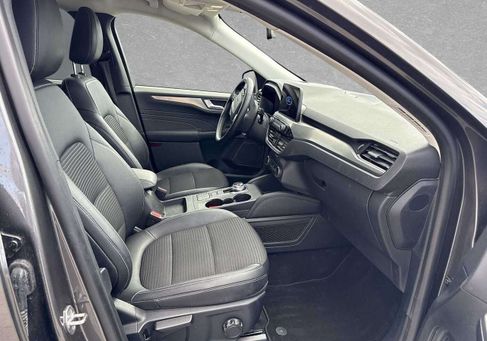 Ford Kuga, 2022