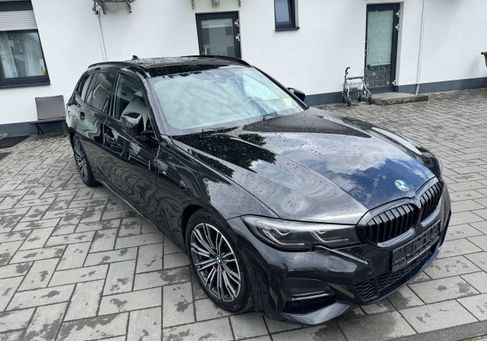 BMW 320, 2022