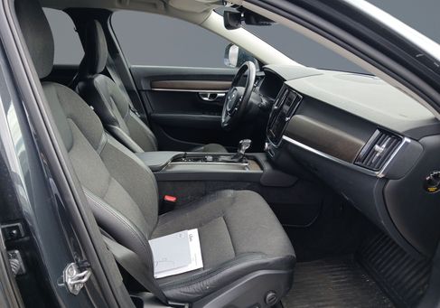 Volvo V90 Cross Country, 2020