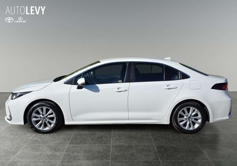Toyota Corolla, 2024 3