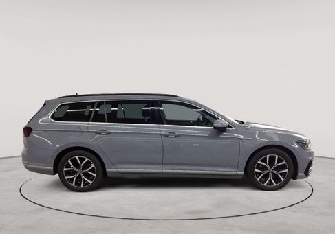 Volkswagen Passat, 2022