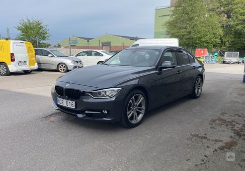 BMW 328, 2013