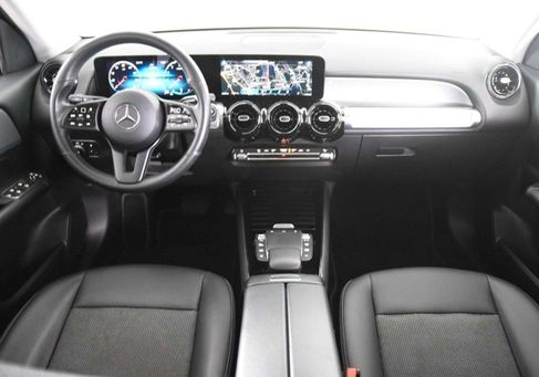 Mercedes-Benz GLB 200, 2021