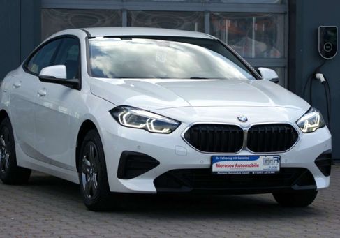 BMW 216, 2023