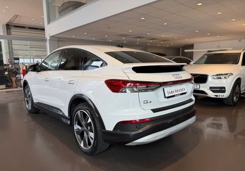 Audi Q4, 2024 3