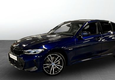 BMW 330, 2023