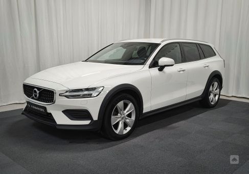 Volvo V60 Cross Country, 2022