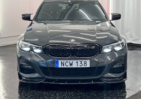 BMW 330, 2021
