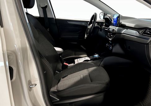 Ford Focus, 2022 3