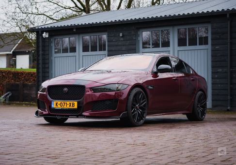 Jaguar XE, 2016