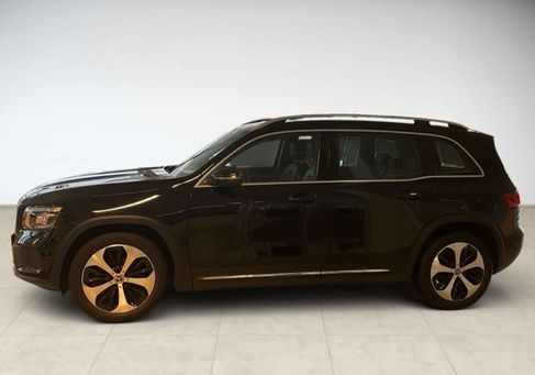 Mercedes-Benz GLB 200, 2022