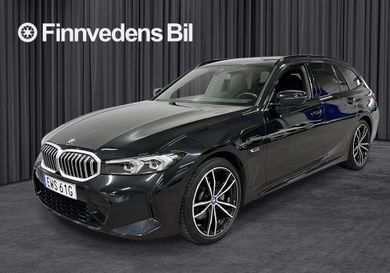 BMW 330, 2023