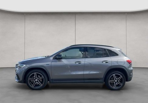 Mercedes-Benz GLA 250, 2021