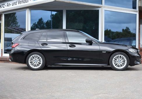 BMW 320, 2022