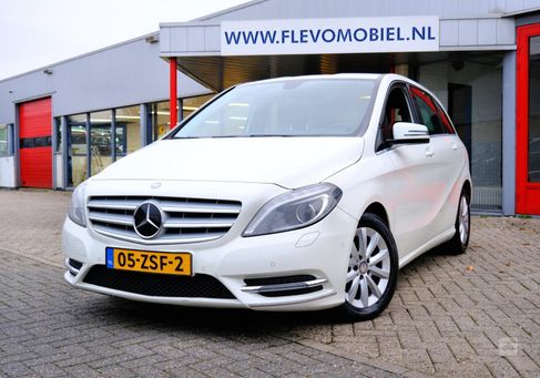 Mercedes-Benz B 200, 2013