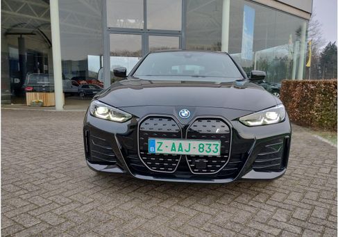 BMW i4, 2023 3