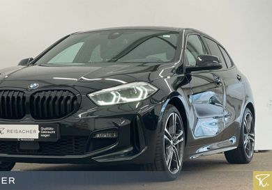 BMW 118, 2022