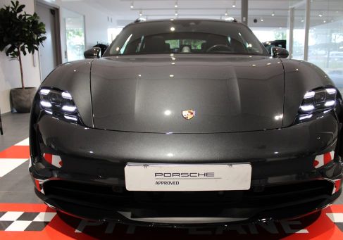 Porsche Taycan, 2021
