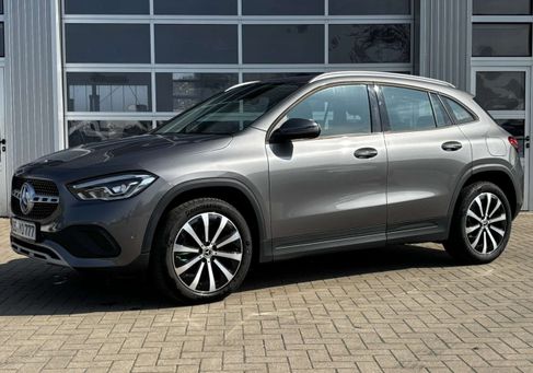 Mercedes-Benz GLA 180, 2021