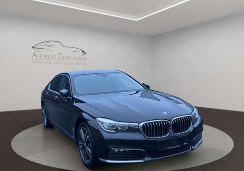 BMW 730, 2019
