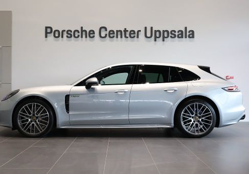 Porsche Panamera, 2023