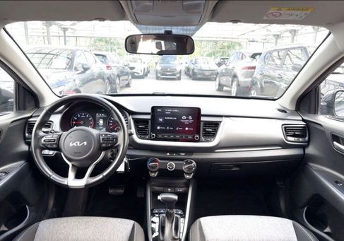 Kia Stonic, 2022 3