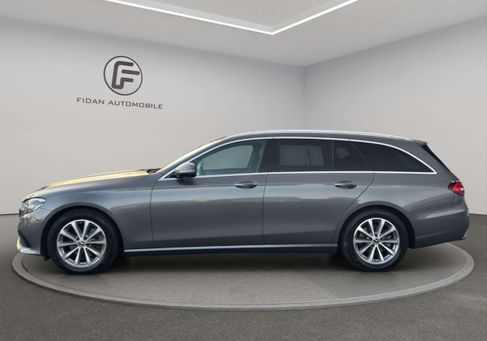 Mercedes-Benz E 200, 2021