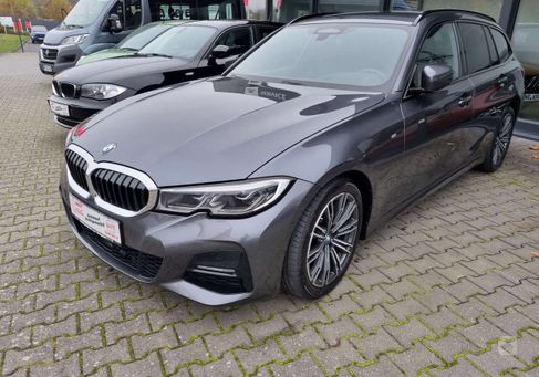 BMW 330, 2020