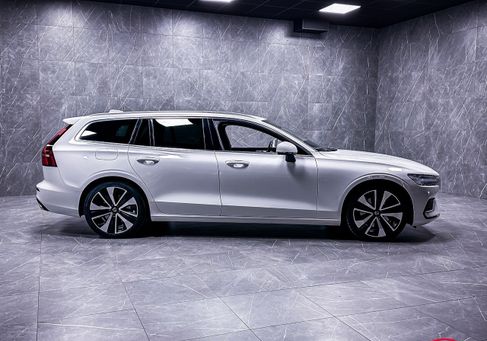 Volvo V60, 2021