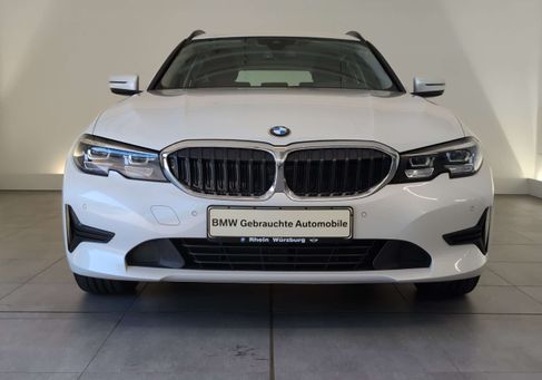 BMW 318, 2022