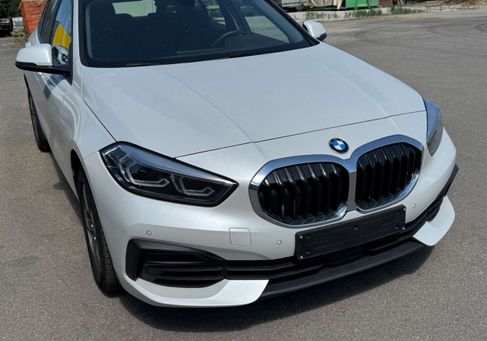 BMW 118, 2024