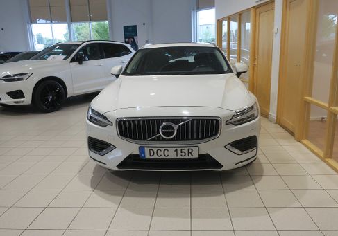 Volvo V60, 2022