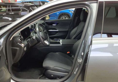 Mercedes-Benz C 200, 2023