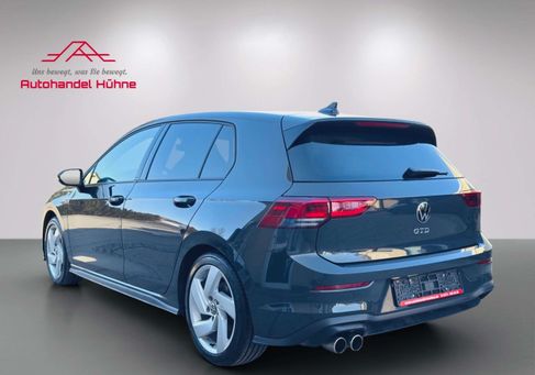 Volkswagen Golf, 2022