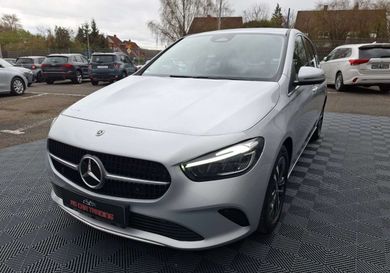 Mercedes-Benz B 180, 2023