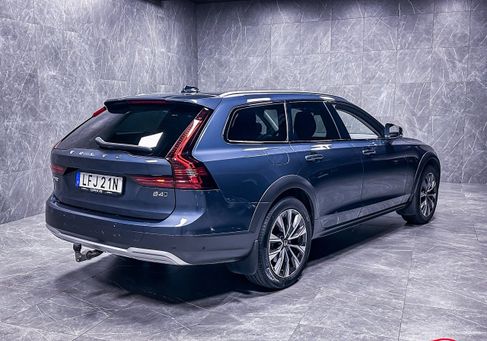 Volvo V90 Cross Country, 2022