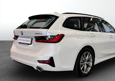 BMW 330, 2021 2