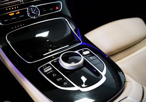 Mercedes-Benz E 220, 2017