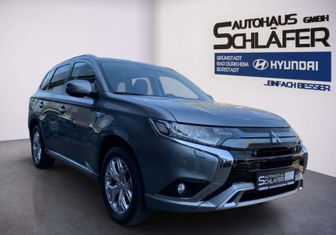 Mitsubishi Outlander, 2020