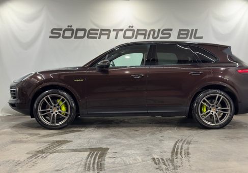 Porsche Cayenne, 2023
