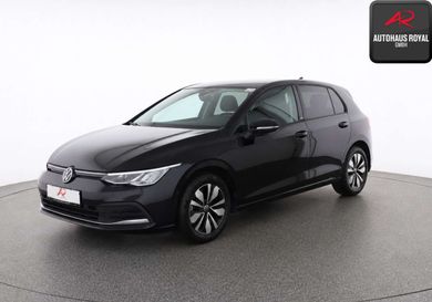 Volkswagen Golf, 2024